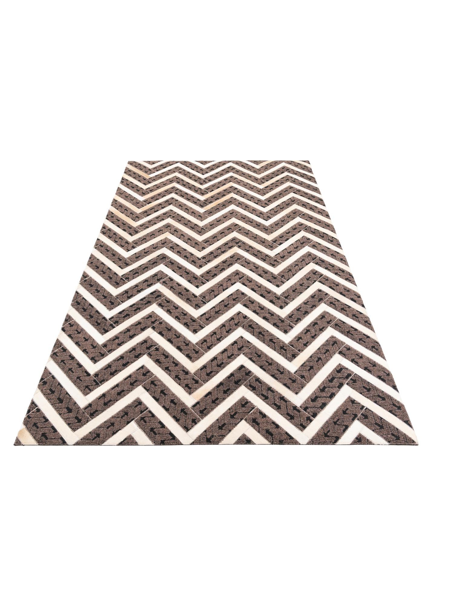 4' 10 x 7' 10 Cowhide Leather Rug