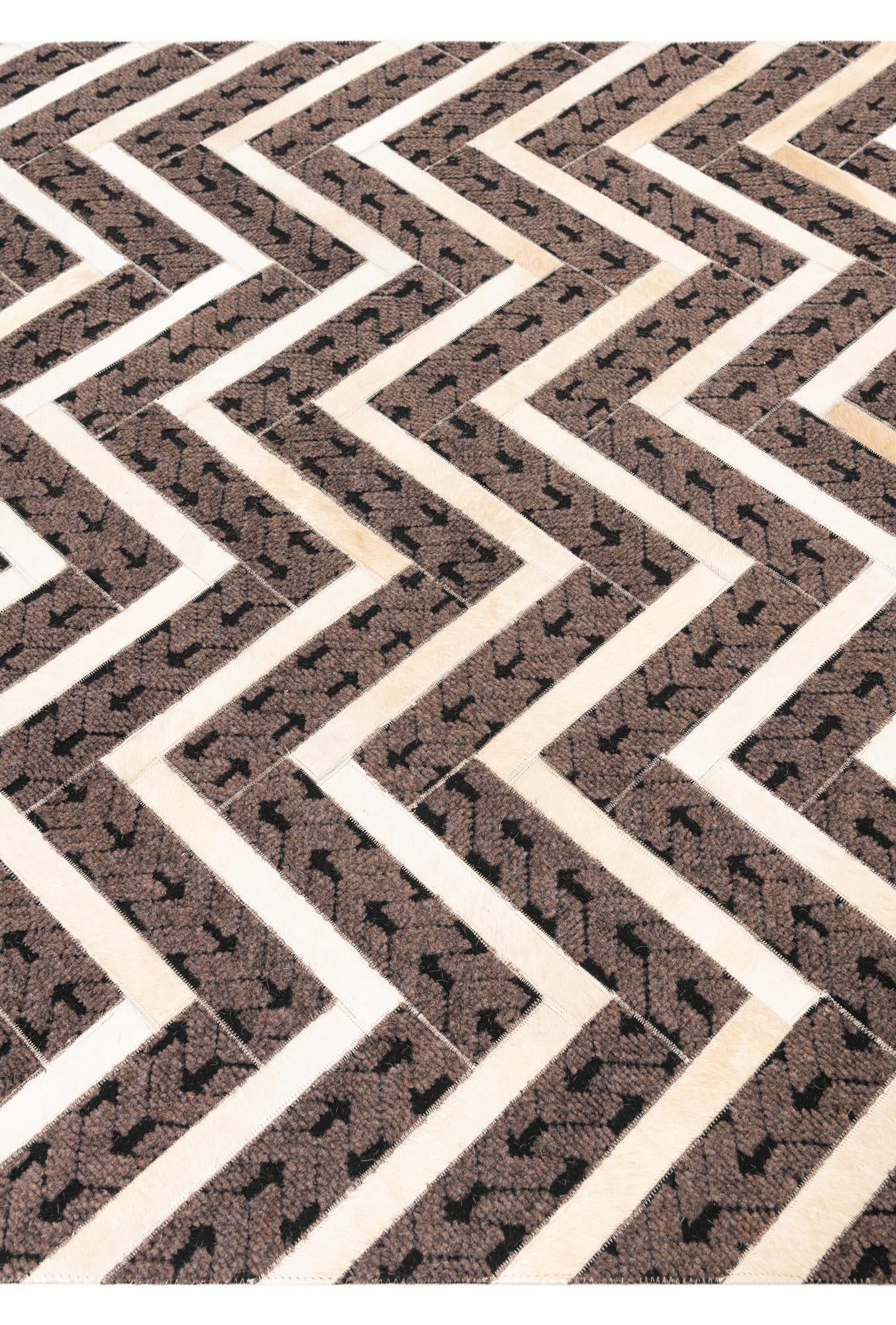 4' 10 x 7' 10 Cowhide Leather Rug