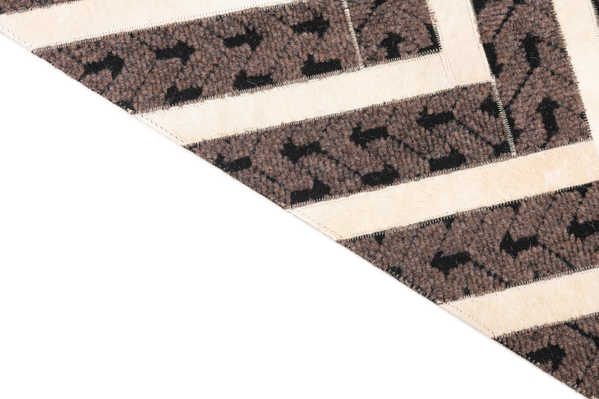4' 10 x 7' 10 Cowhide Leather Rug
