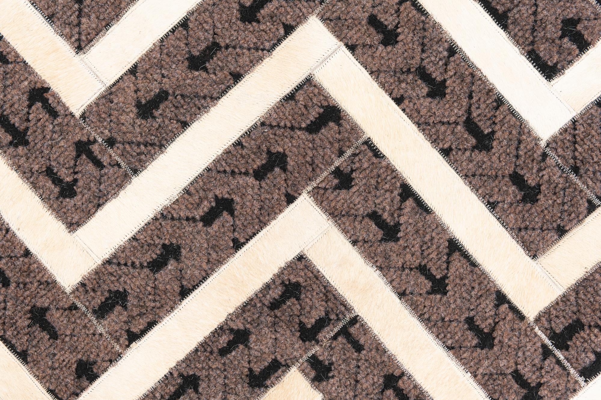 4' 10 x 7' 10 Cowhide Leather Rug