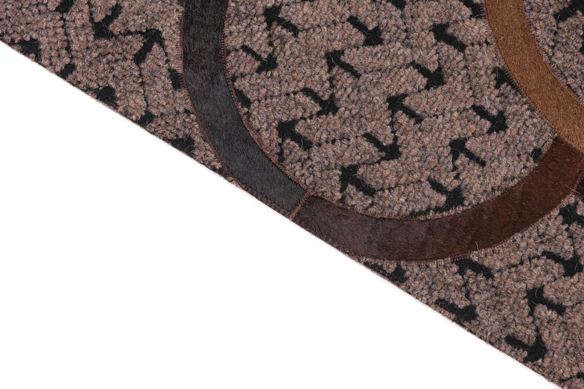 4' 10 x 8' Cowhide Leather Rug
