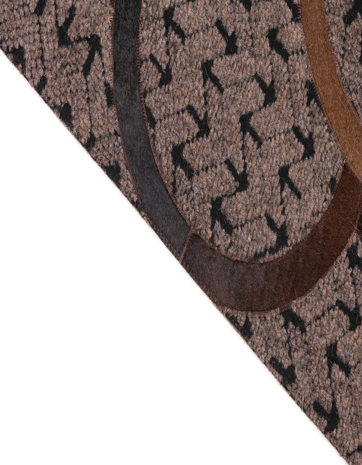 Detail image of 4' 10 x 8' Cowhide Leather Rug