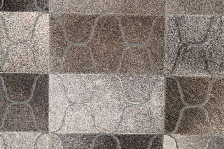 4' 1 x 6' Cowhide Leather Rug