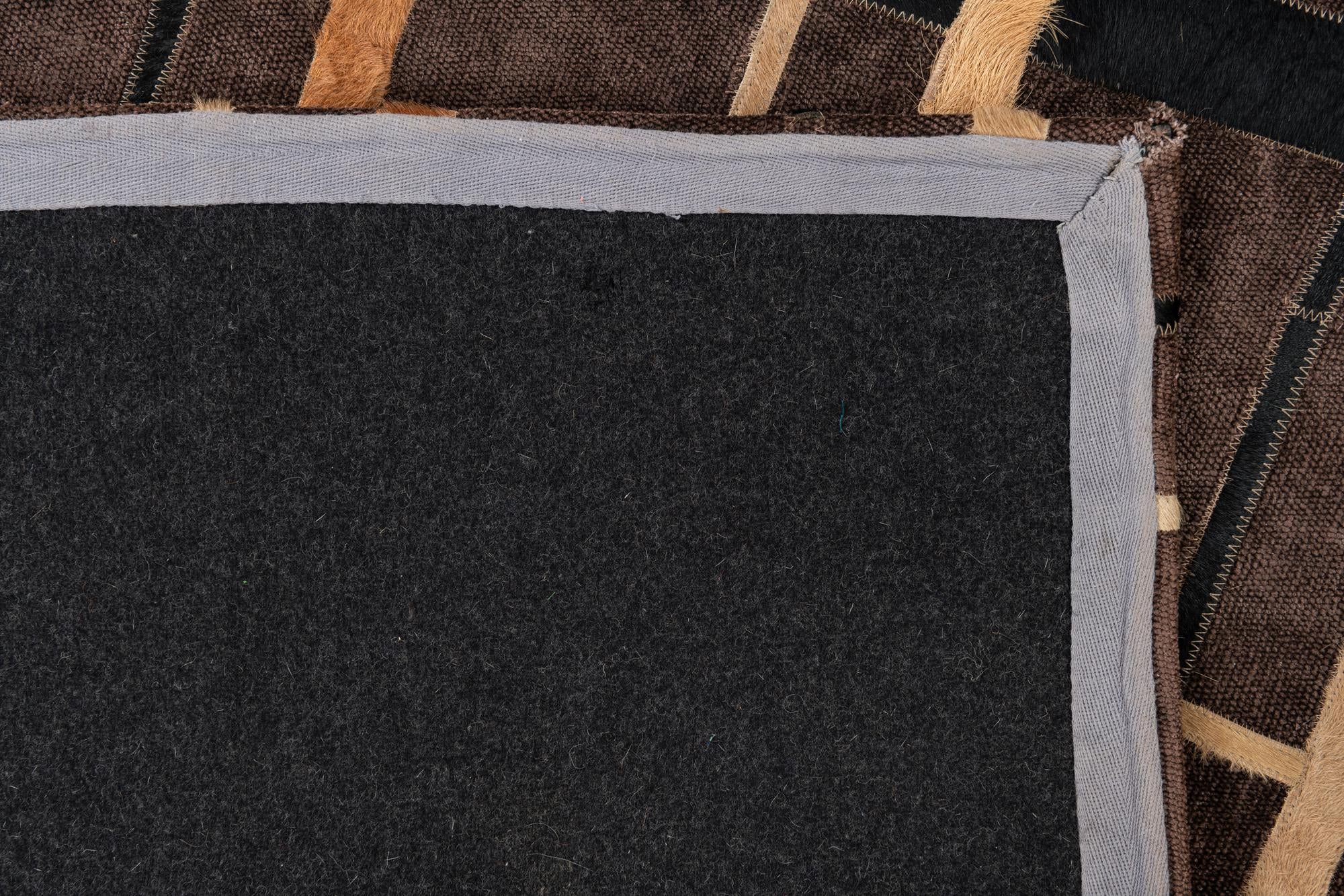 4' x 6' Cowhide Leather Rug