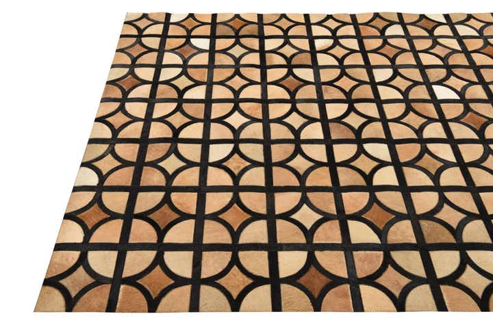 5' x 7' 9 Cowhide Rug