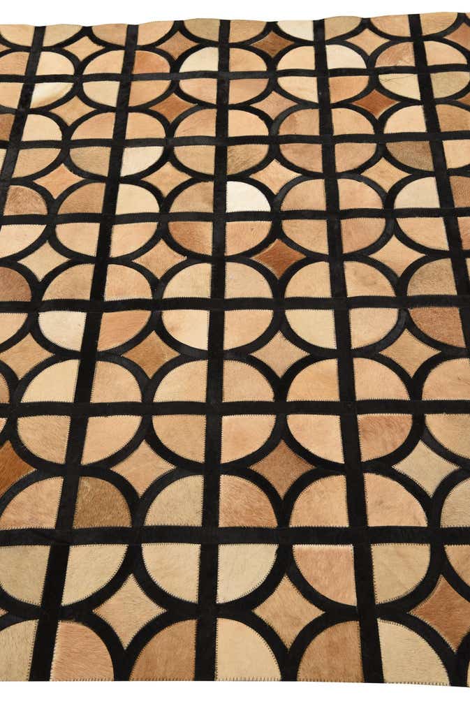 5' x 7' 9 Cowhide Rug