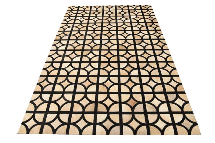 Detail image of 5' x 7' 8 Cowhide Rug