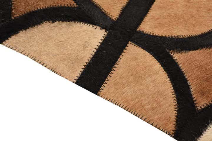 5' x 7' 10 Cowhide Rug