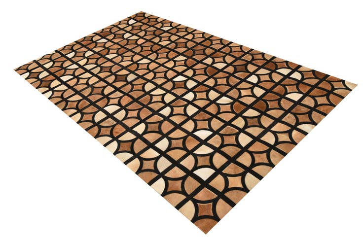 Detail image of 5' x 7' 10 Cowhide Rug