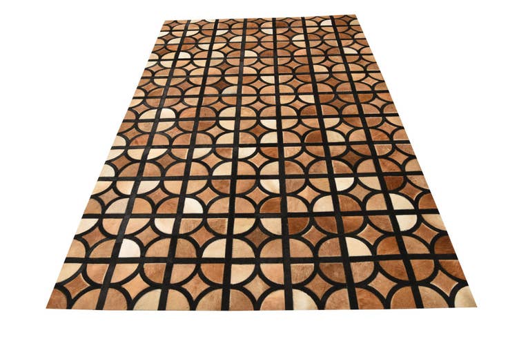 Detail image of 5' x 7' 10 Cowhide Rug