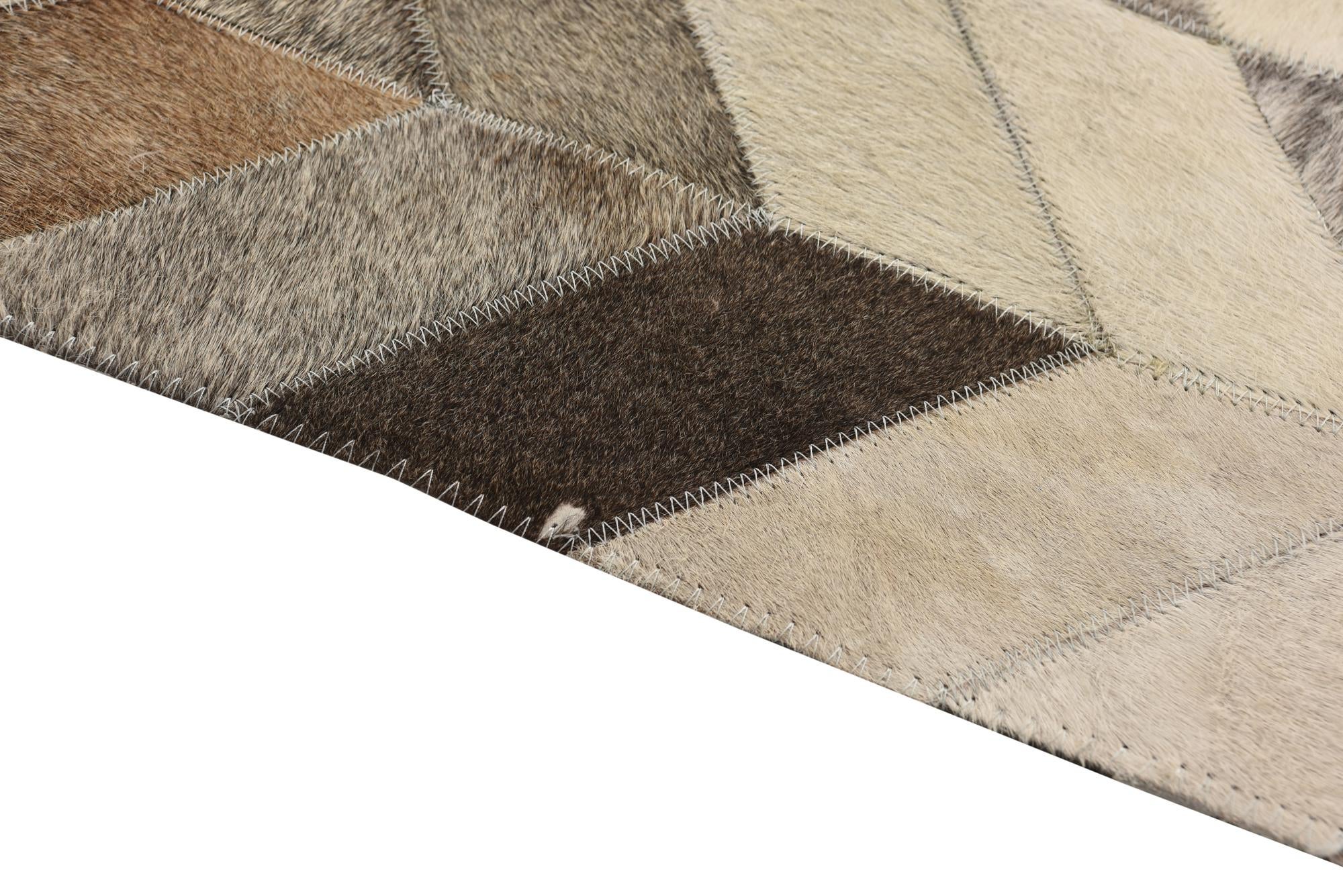 4' 9 x 6' 10 Cowhide Rug