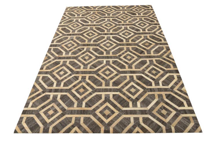 Detail image of 5' x 7' 8 Cowhide Rug