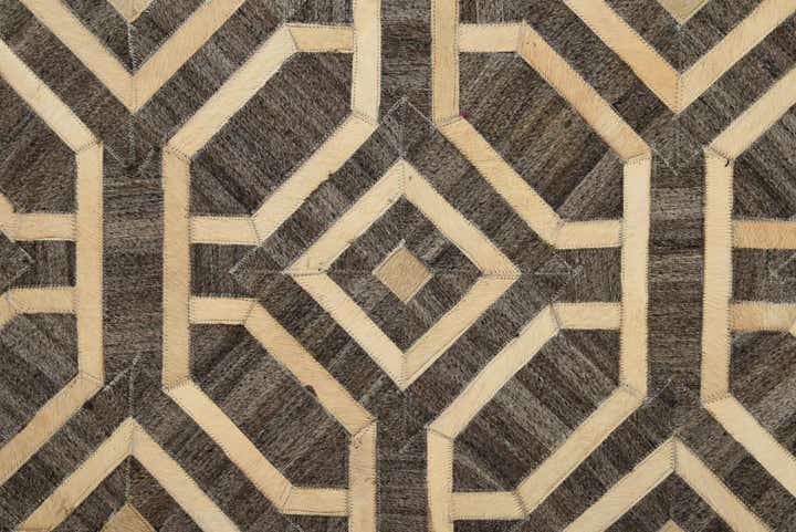 5' x 7' 8 Cowhide Rug