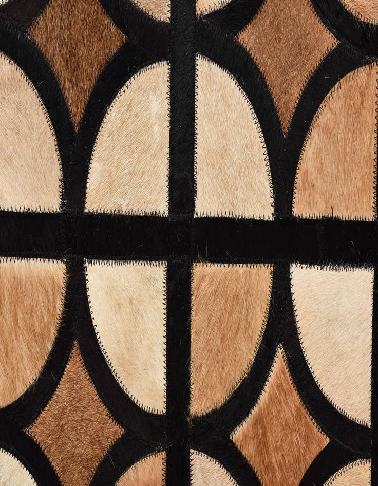 Detail image of 5' x 7' 10 Cowhide Rug