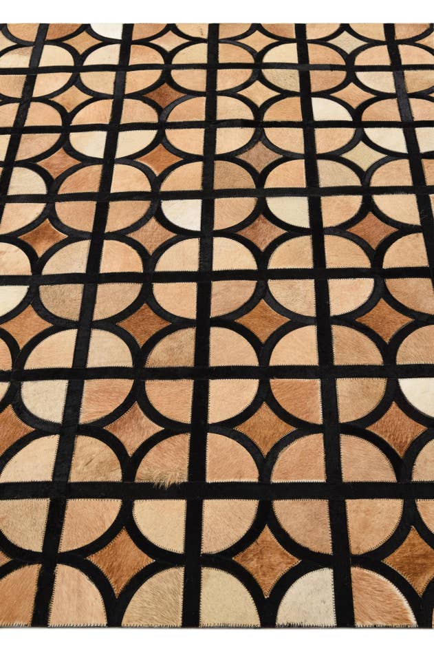 Detail image of 5' x 7' 10 Cowhide Rug