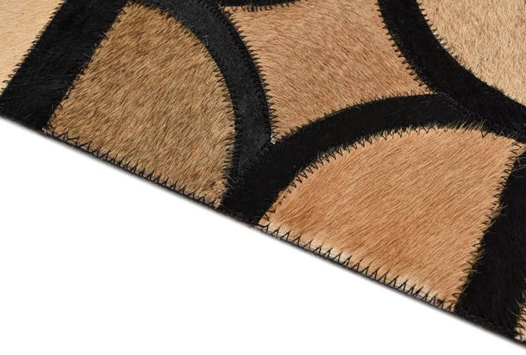 Detail image of 5' x 7' 10 Cowhide Rug