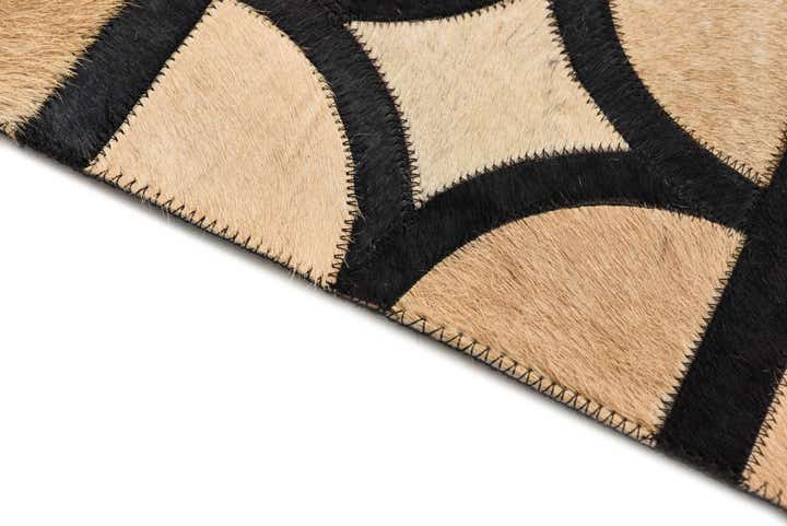 5' x 7' 9 Cowhide Rug