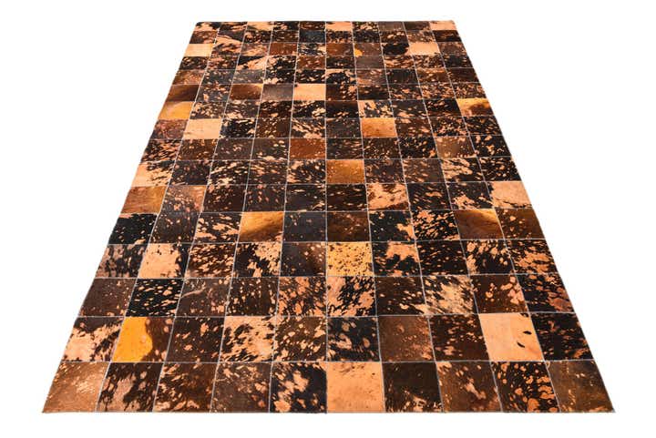 4' 10 x 7' 9 Cowhide Rug