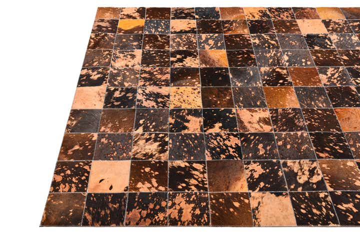 4' 10 x 7' 9 Cowhide Rug