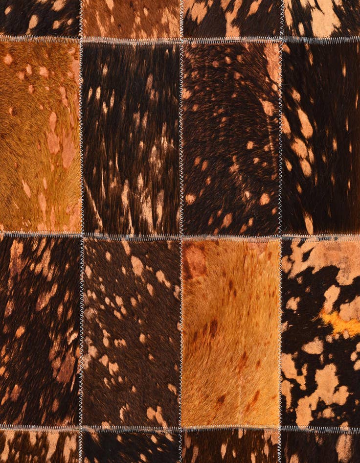 Detail image of 4' 10 x 7' 9 Cowhide Rug