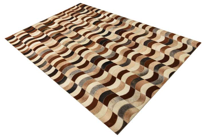 5' x 7' 8 Cowhide Rug
