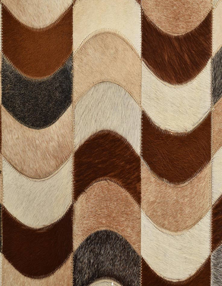 Detail image of 5' x 7' 8 Cowhide Rug