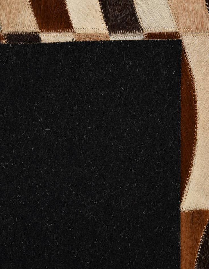 Detail image of 5' x 7' 8 Cowhide Rug