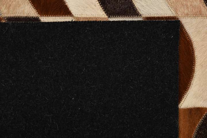 5' x 7' 8 Cowhide Rug
