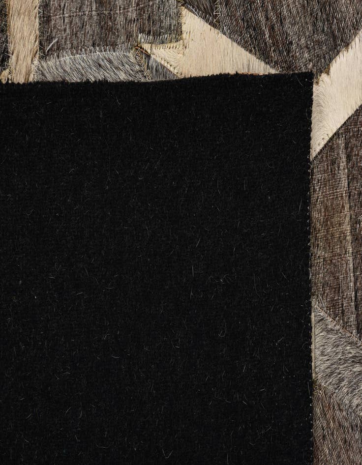 Detail image of 5' x 7' 9 Cowhide Rug