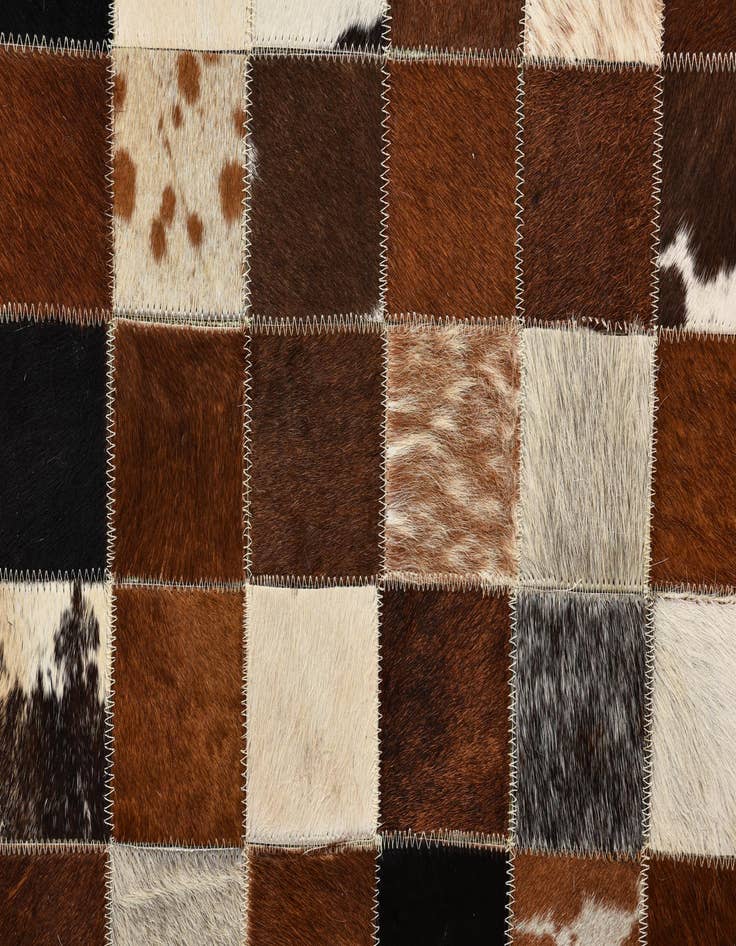 Detail image of 5' x 7' 10 Cowhide Rug