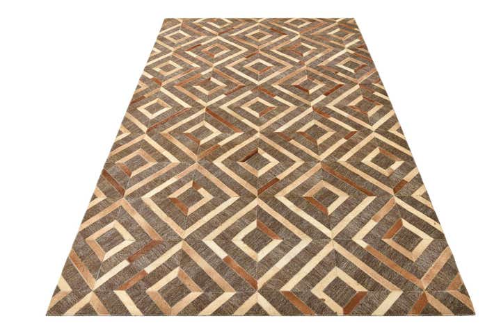 4' 10 x 7' 9 Cowhide Rug