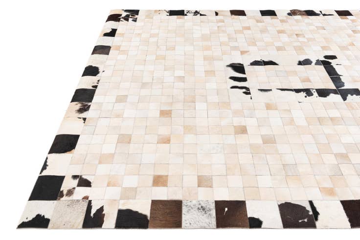 Detail image of 8' x 9' 10 Cowhide Stocks Rug