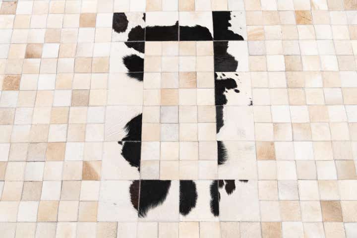 8' x 9' 10 Cowhide Stocks Rug