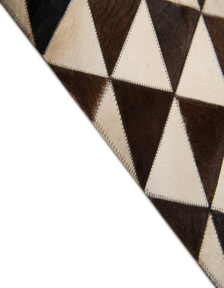 Detail image of 8' x 10' 1 Cowhide Stocks Rug