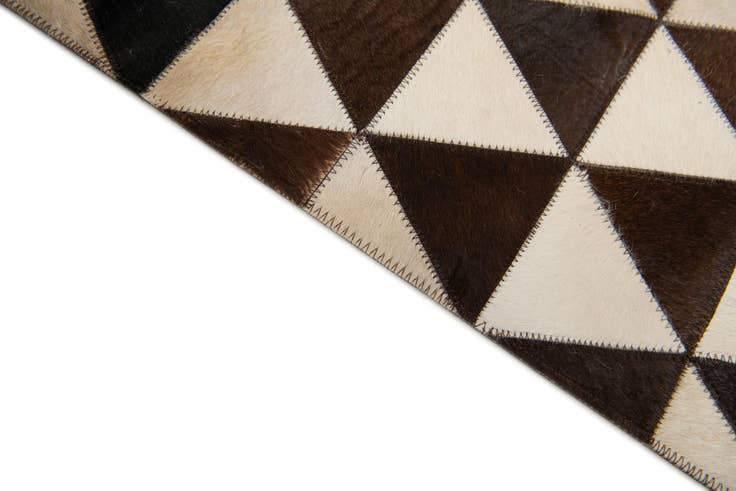 Detail image of 8' x 10' 1 Cowhide Stocks Rug