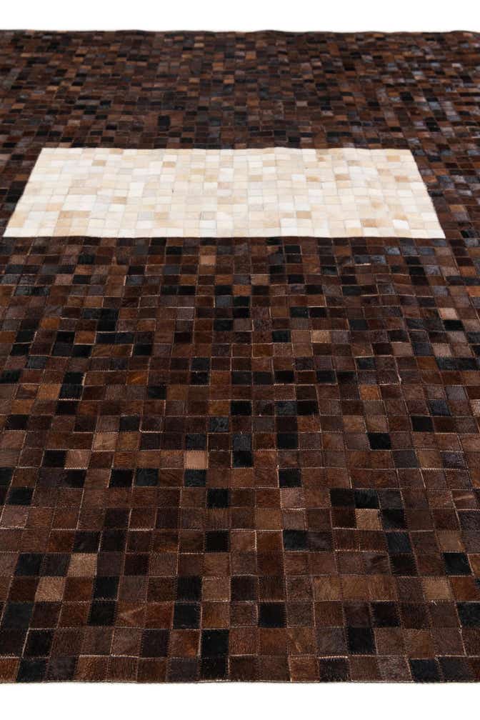 8' 2 x 10' Cowhide Stocks Rug