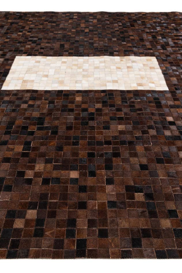 Detail image of 8' 2 x 10' Cowhide Stocks Rug
