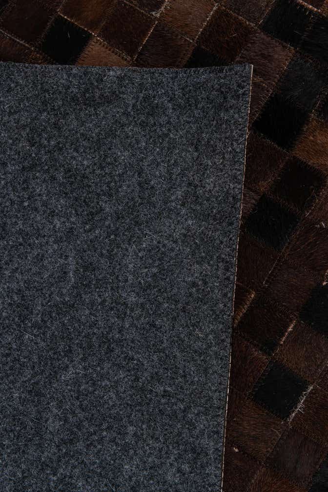 8' 2 x 10' Cowhide Stocks Rug