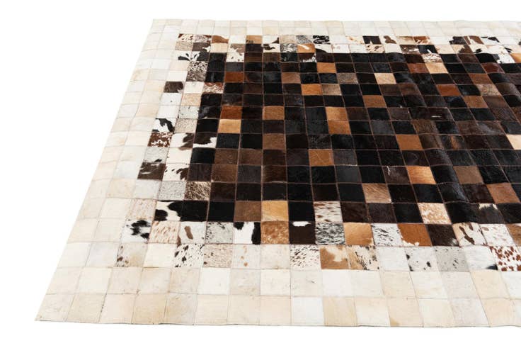Detail image of 5' x 7' 11 Cowhide Stocks Rug