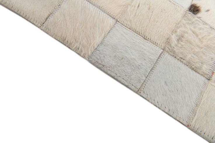 Detailansicht von 150cm x 240cm Cowhide Stocks Teppich