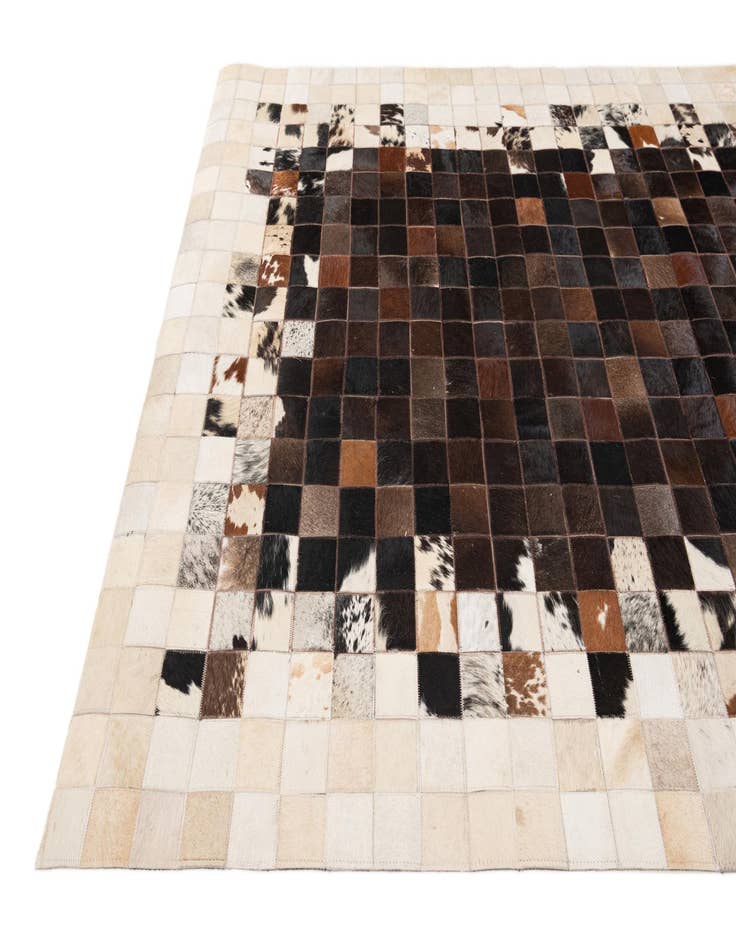 Detail image of 5' x 7' 11 Cowhide Stocks Rug