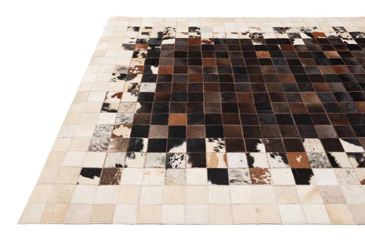 Detail image of 5' x 7' 11 Cowhide Stocks Rug