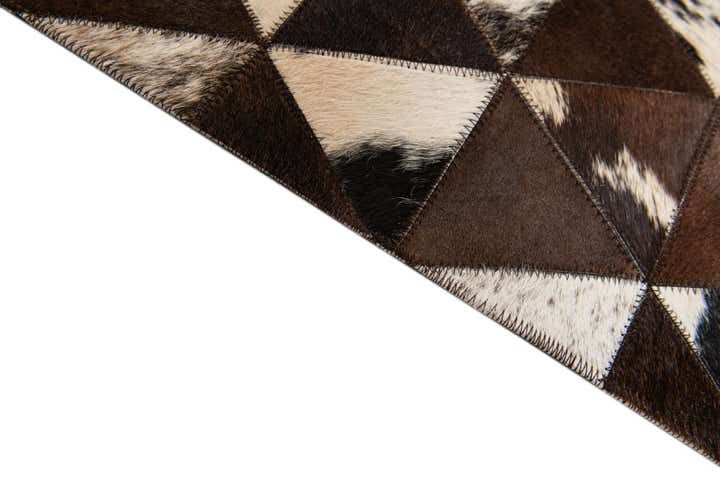 5' x 8' Cowhide Stocks Rug