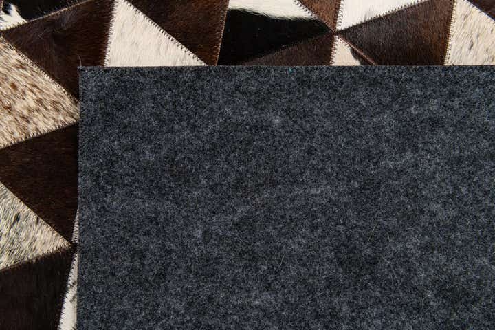 5' x 8' 1 Cowhide Stocks Rug