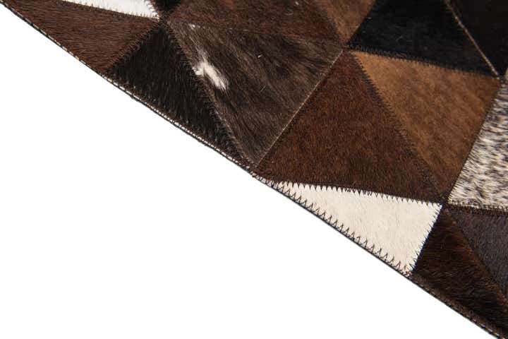 5' x 8' Cowhide Stocks Rug