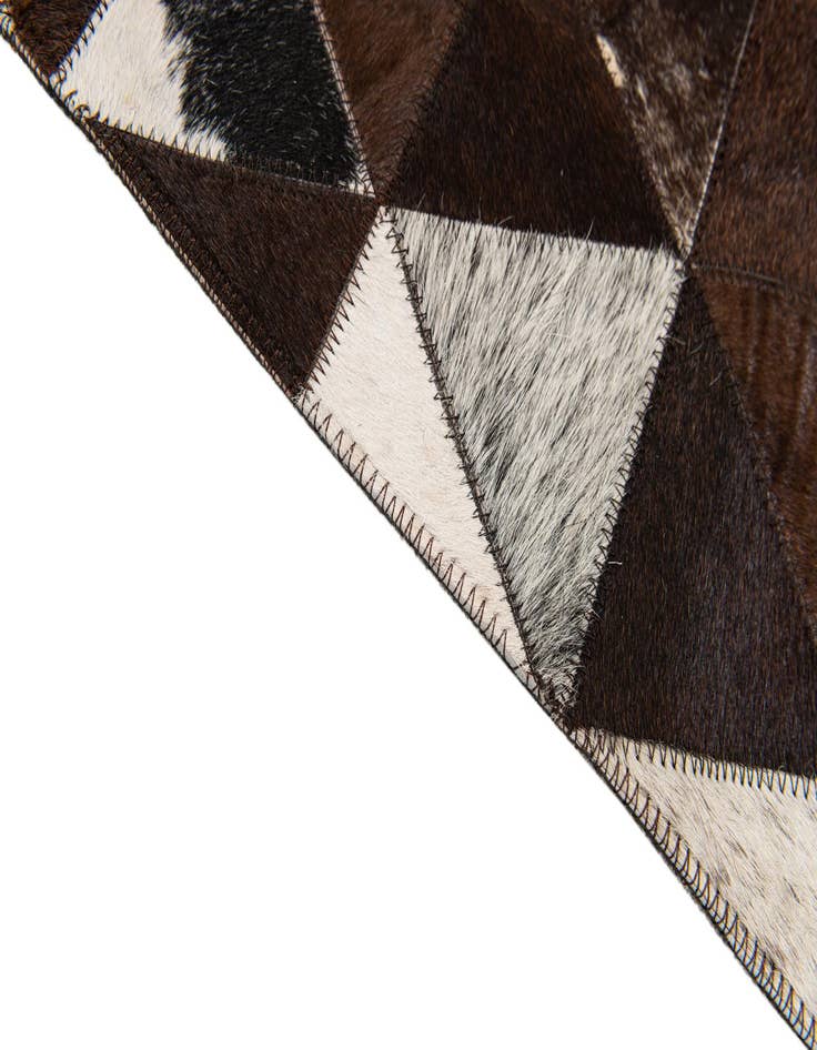 Detail image of 5' x 8' 1 Cowhide Stocks Rug