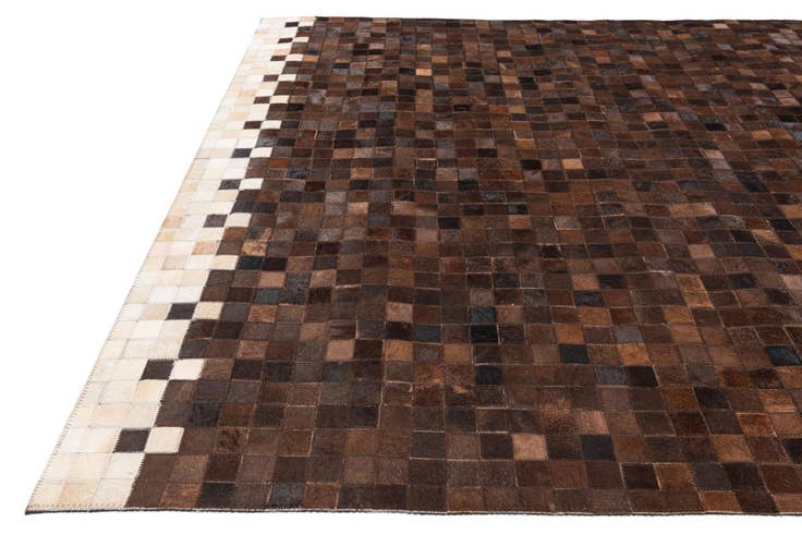 Detail image of 5' x 7' 11 Cowhide Stocks Rug