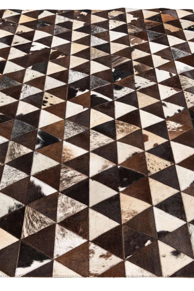 4' 11 x 8' Cowhide Stocks Rug