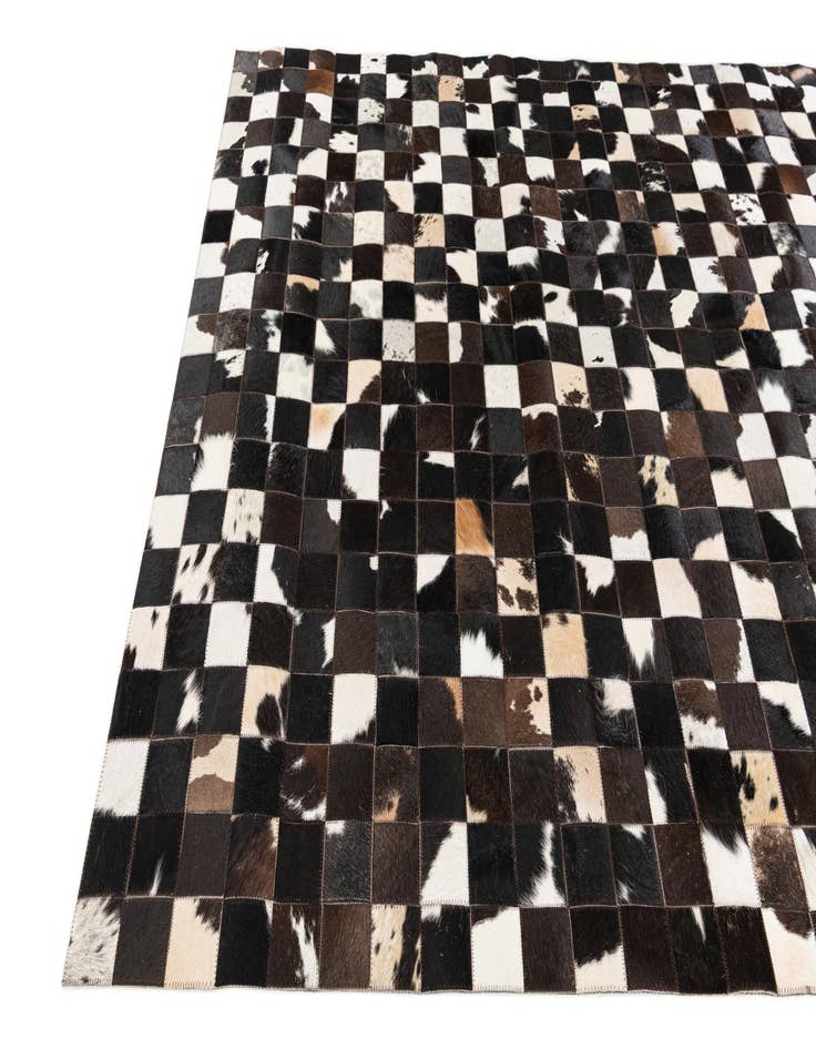 Detail image of 5' x 7' 11 Cowhide Stocks Rug
