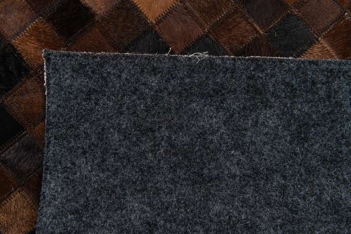 5' 1 x 8' Cowhide Stocks Rug